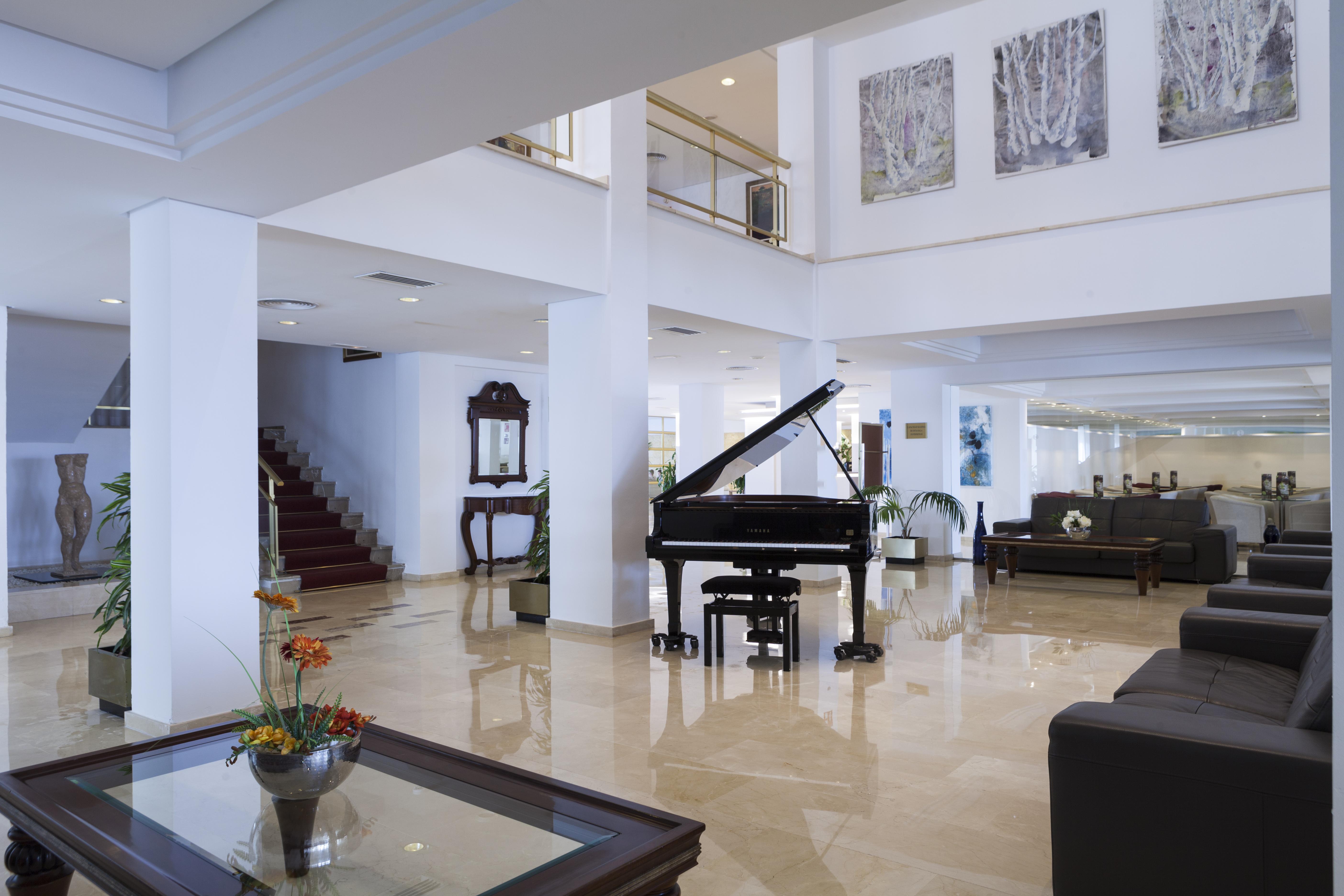 Cm Playa Del Moro Hotel Кала Милор Екстериор снимка